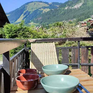  Appartement Studio Renove Et Lumineux